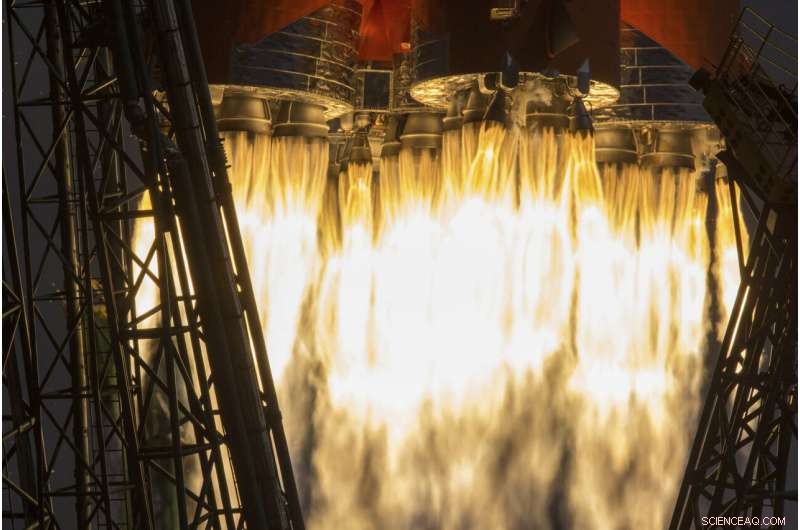 Space Crew Welcomes New Members with Hugs Amid Pandemic