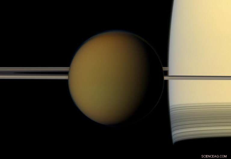 New Study Finds Dust Devils Could Form on Titan s Hydrocarbon Dunes