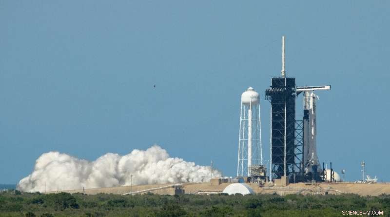 SpaceX Prepares for Historic First US Crew Flight to Space