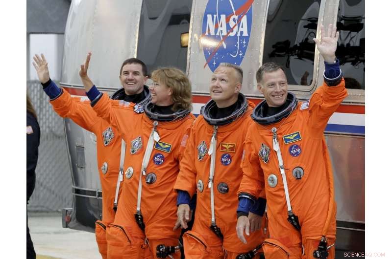 NASA’s Latest Crew: Veteran Astronauts Lead SpaceX Dragon Mission
