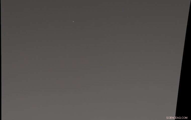 Curiosity Rover Captures Earth and Venus from Mars During Night Sky Observation