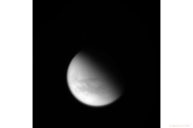 New Research Links Titan s Bright Patches to Ancient Dry Lake Beds