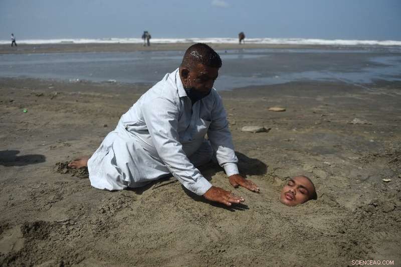 Ring of Fire Solar Eclipse Captivates Skywatchers on Record-Setting Longest Day