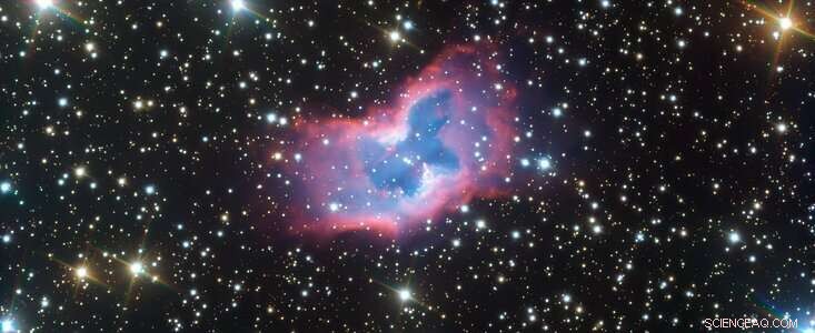 ESO s VLT Captures Unprecedented Detail of Butterfly‑Shaped Nebula NGC 2899