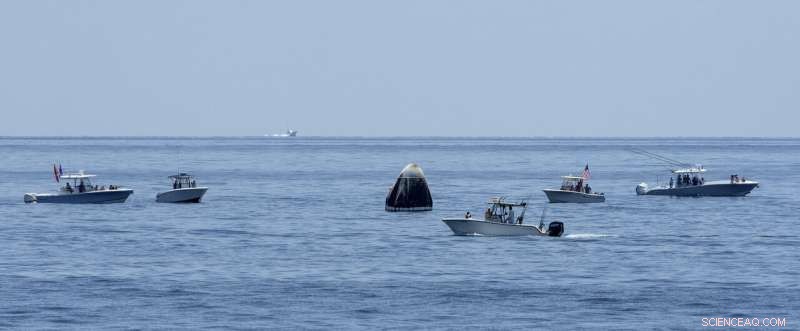 SpaceX Dragon Capsule Successfully Returns Astronauts to Earth