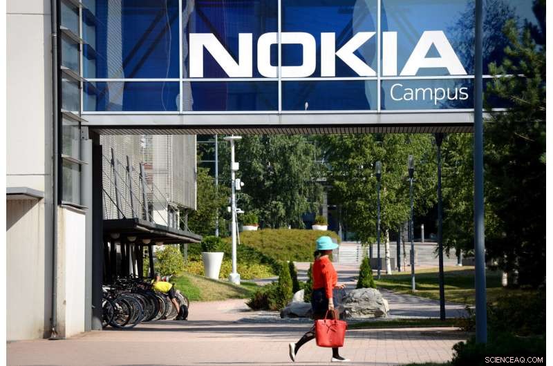 Nokia Selected to Build NASA s First 4G Cellular Network on the Moon