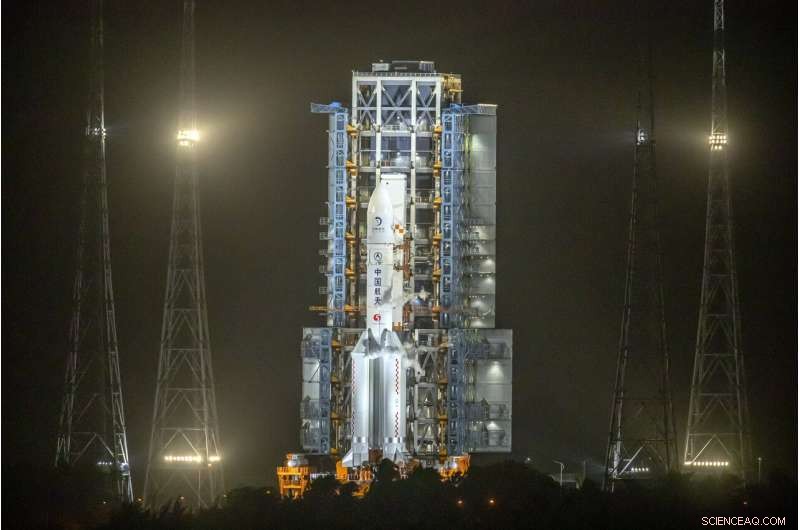 China Launches Chang e-5 Mission to Return Lunar Samples, Advancing Space Science