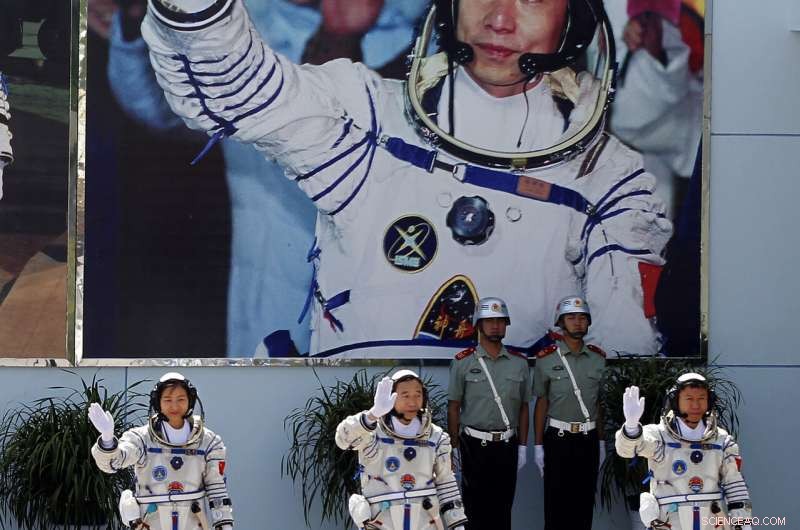 China’s Space Ambitions: Robotic Mars Mission & Human Lunar Exploration