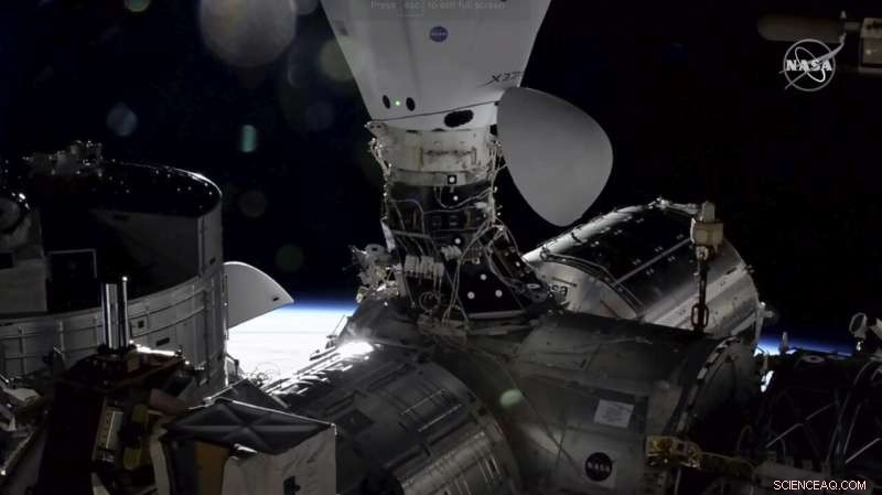 SpaceX Docks Two Dragon Capsules Side-by-Side on ISS for First Time