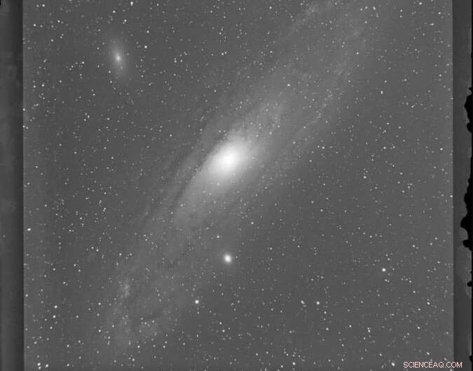 Low‑Cost Scanning of Historic Glass Plates Uncovers Unexpected Astronomical Discoveries