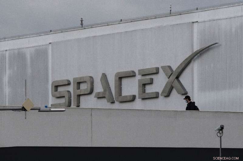 SpaceX Announces First All-Civilian Orbital Mission Featuring Jared Isaacman and a Raffle Spot