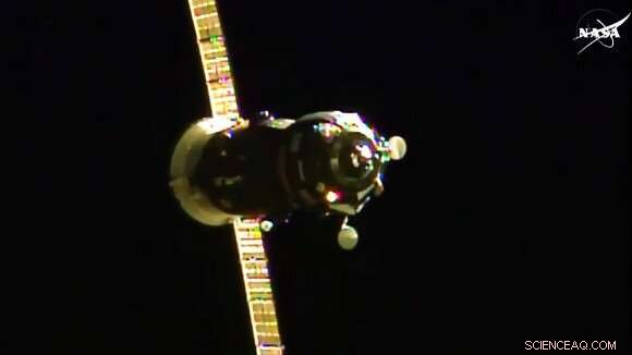 What Happens When a Spacecraft Re-Entrants the Earth s Atmosphere