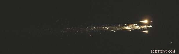 What Happens When a Spacecraft Re-Entrants the Earth s Atmosphere