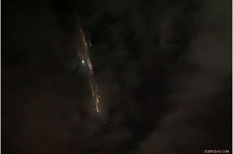 SpaceX Rocket Debris Lands on Washington Farm, Highlighting Re‑Entry Risks