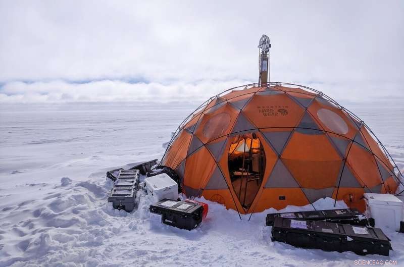 Investigating Life Signatures in the Icy Subsurface of Ocean Worlds