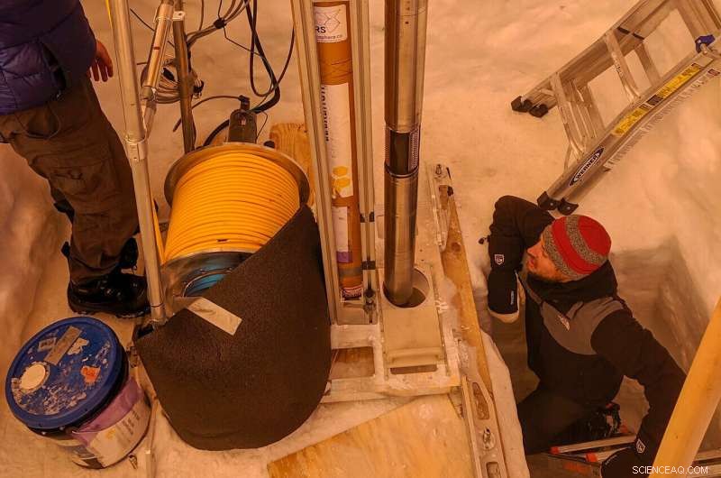 Investigating Life Signatures in the Icy Subsurface of Ocean Worlds