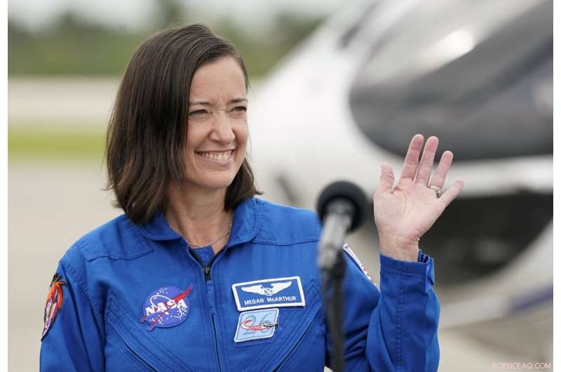 SpaceX s International Crew Heads to Florida for Earth Day Launch