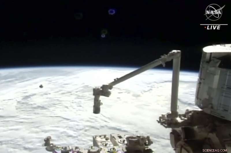 SpaceX Dragon Docking Brings Record-Breaking Crowd to the ISS