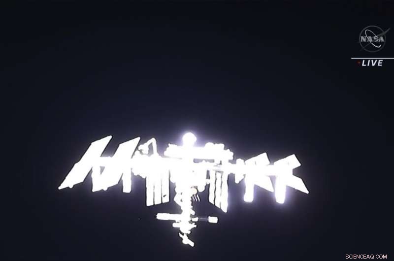 SpaceX Dragon Docking Brings Record-Breaking Crowd to the ISS