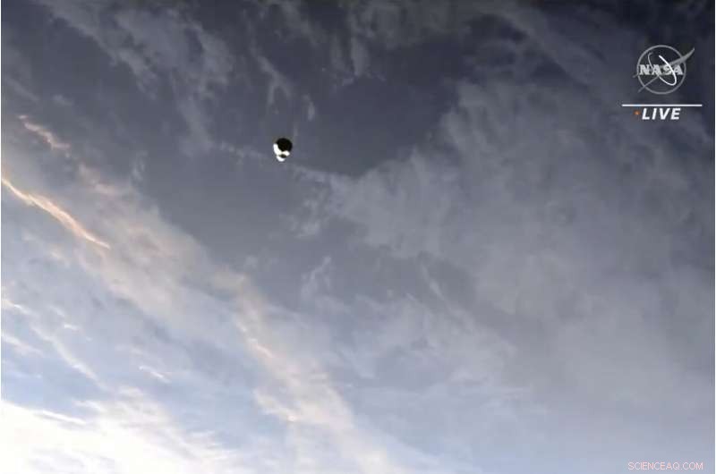 SpaceX Dragon Docking Brings Record-Breaking Crowd to the ISS