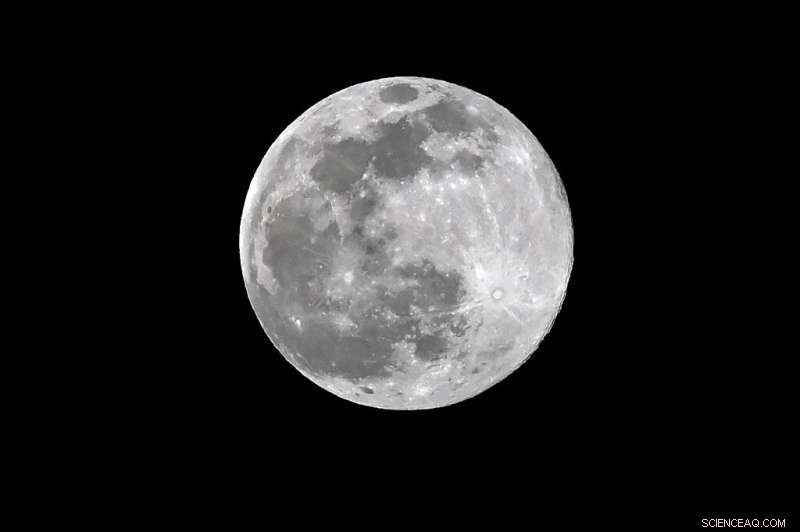 Blue Origin Challenges NASA’s Selection of SpaceX for Lunar Lander