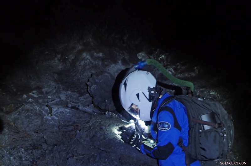 Scientists Equip Space Suits to Simulate Mars Exploration Inside Hawaiian Lava Tubes