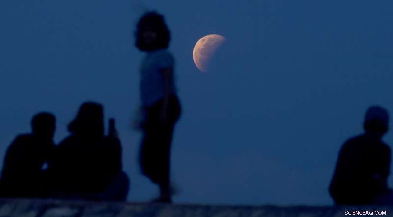 Experience the Spectacular Super Blood Moon Eclipse Over Sanur Beach, Bali