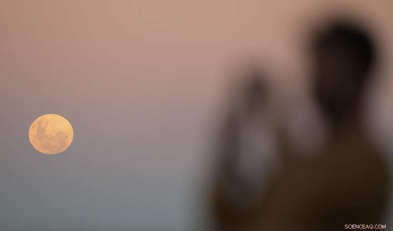 Experience the Spectacular Super Blood Moon Eclipse Over Sanur Beach, Bali