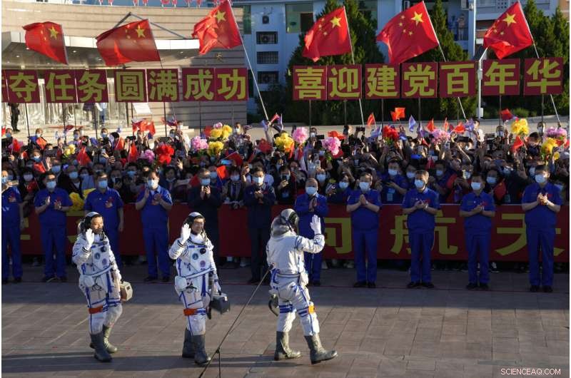 Crew Begins Life on China s New Space Station