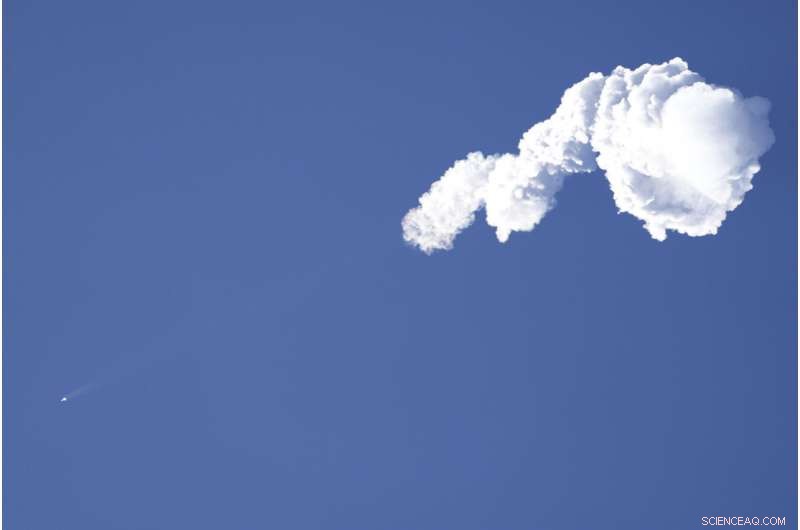 Crew Begins Life on China s New Space Station