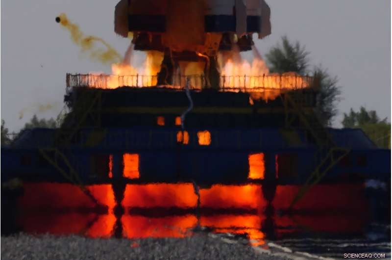 Crew Begins Life on China s New Space Station