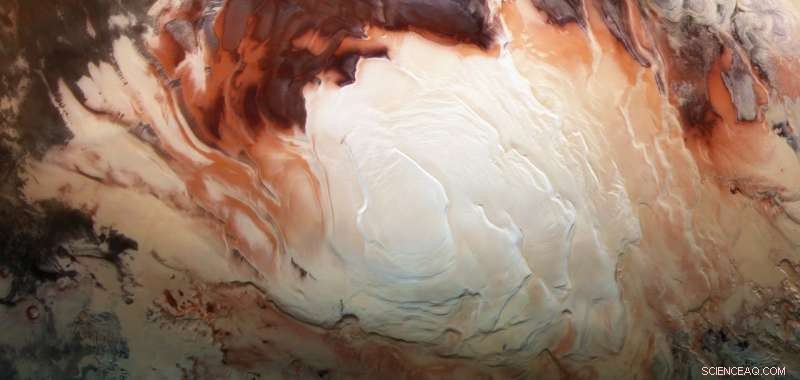 New Study Finds Radar Signals of Underground Lakes on Mars