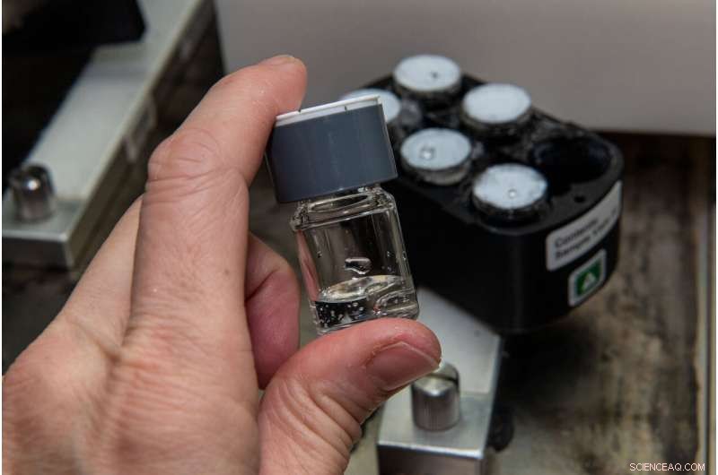 NASA’s Freeze-Drying and Oral Health Experiments Return Rapidly to Earth on SpaceX Dragon