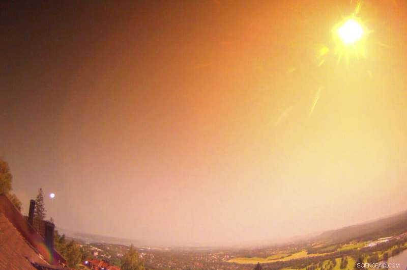 Rare Meteor Over Oslo Dazzles Norway With Powerful Flash