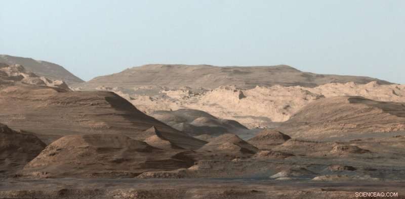 Curiosity Rover Confirms Surface Sediment Exploration, Not Lake Deposits, After 8 Years