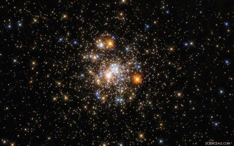 Hubble Reveals Stunning View of NGC 6717 Globular Cluster