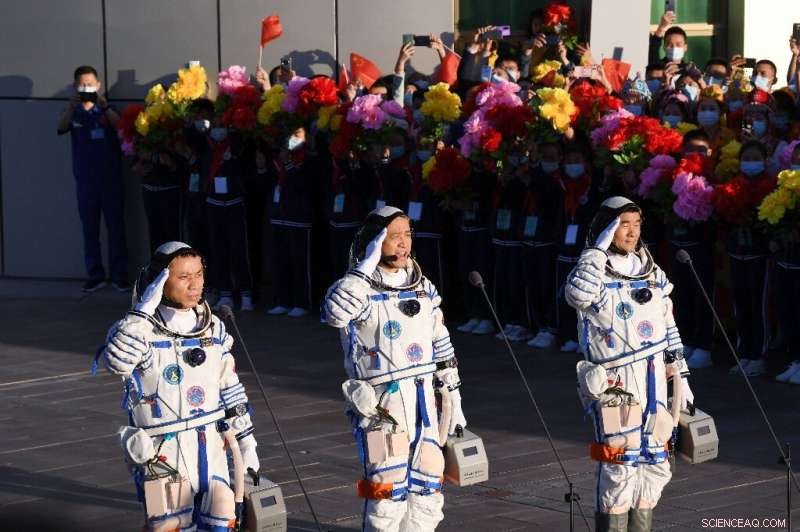Chinese Astronauts Safely Return After Historic 90‑Day Mission