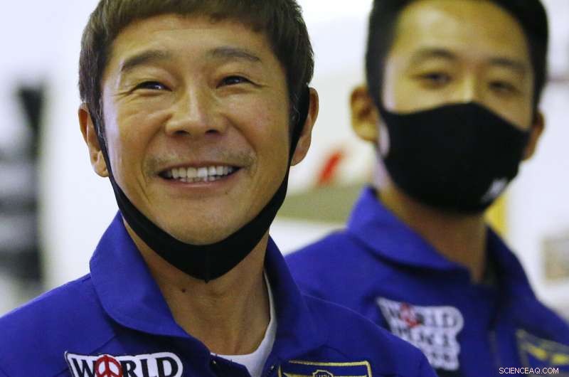 Japanese Billionaire Yusaku Maezawa Prepares for December Space Mission to the ISS