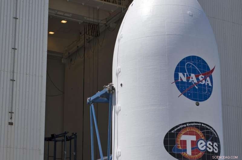 White Dwarf Flickers On and Off for First Time, Unveiling New Stellar Phenomenon