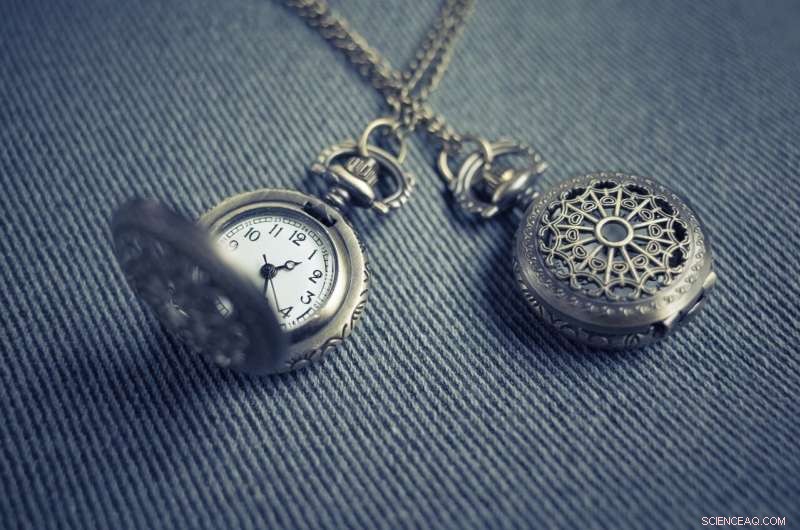 Oxford Breakthrough: Quantum Network of Entangled Atomic Clocks Enhances Precision