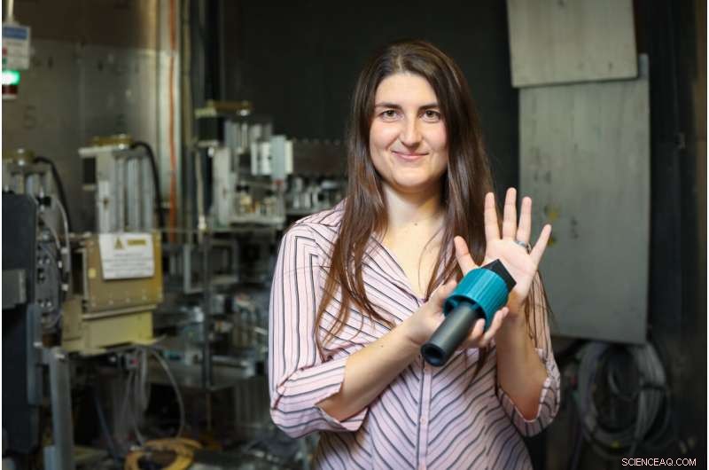 Physicists Probe the Enigmatic Neutron Lifetime