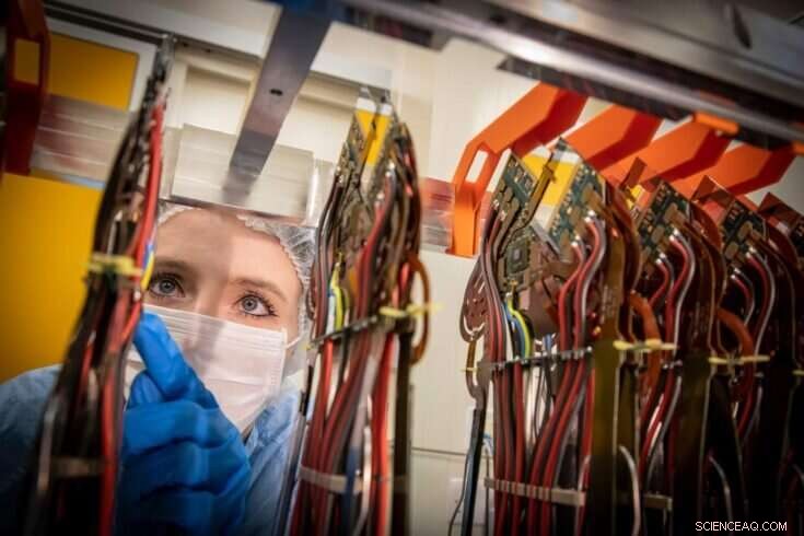 New Vertex Locator Detector Aims to Unlock the Universe s Deepest Mysteries