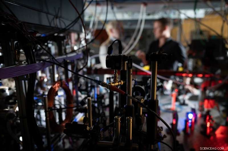 Invisible Helium Atoms Deliver Ultra‑Sensitive Test of Quantum Electrodynamics