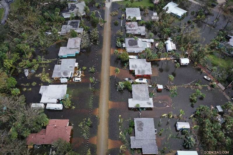 Hurricane Ian Threatens Carolinas After Devastating Florida