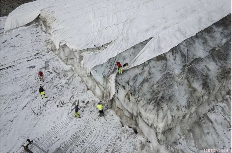 Heat Wave Triggers Unprecedented Melting of Swiss Glaciers, Study Finds