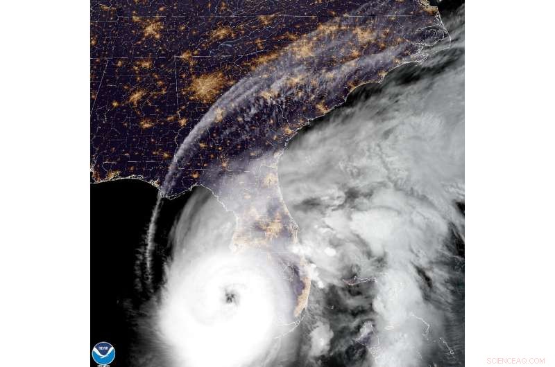 Hurricane Ian Strikes Florida: Catastrophic Flooding, Power Outages, and Search for Missing Migrants