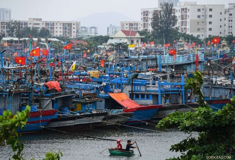 Vietnam Prepares for Super Typhoon Noru: Massive Evacuation of Nearly 400,000 Residents