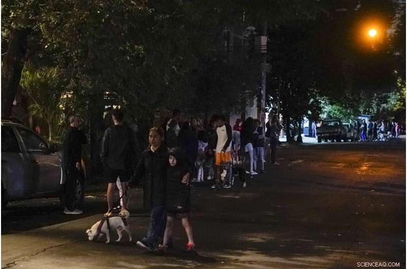 6.8-Magnitude Earthquake Strikes Mexico, 2 Fatalities Reported