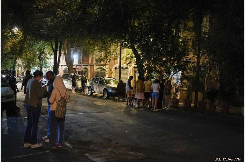 6.8-Magnitude Earthquake Strikes Mexico, 2 Fatalities Reported