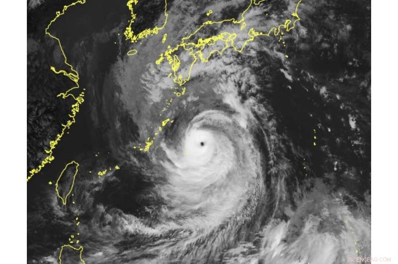 Japan Prepares for Typhoon Nanmadol: Threat to Kyushu Island